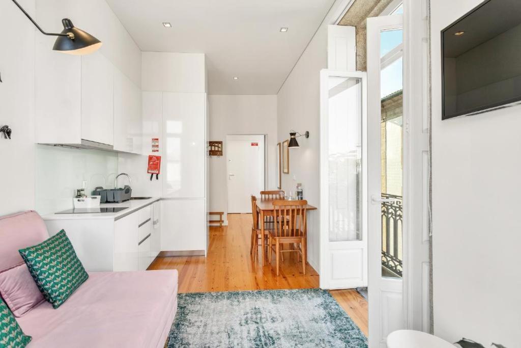 Host Wise - Lovely Shinny Flats With Balcony - Clerigos Porto Exteriér fotografie