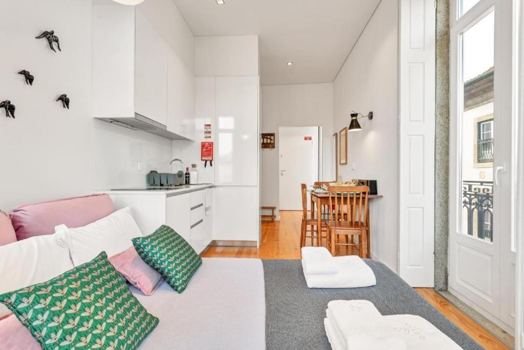 Host Wise - Lovely Shinny Flats With Balcony - Clerigos Porto Exteriér fotografie