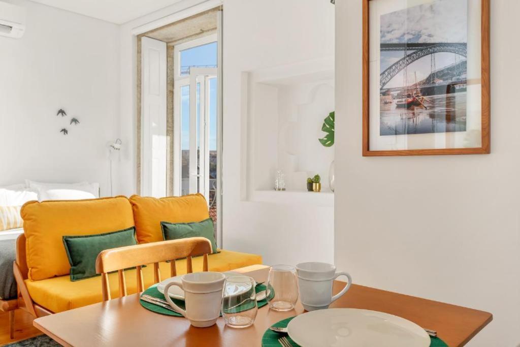 Host Wise - Lovely Shinny Flats With Balcony - Clerigos Porto Exteriér fotografie