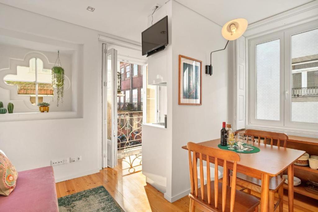 Host Wise - Lovely Shinny Flats With Balcony - Clerigos Porto Exteriér fotografie